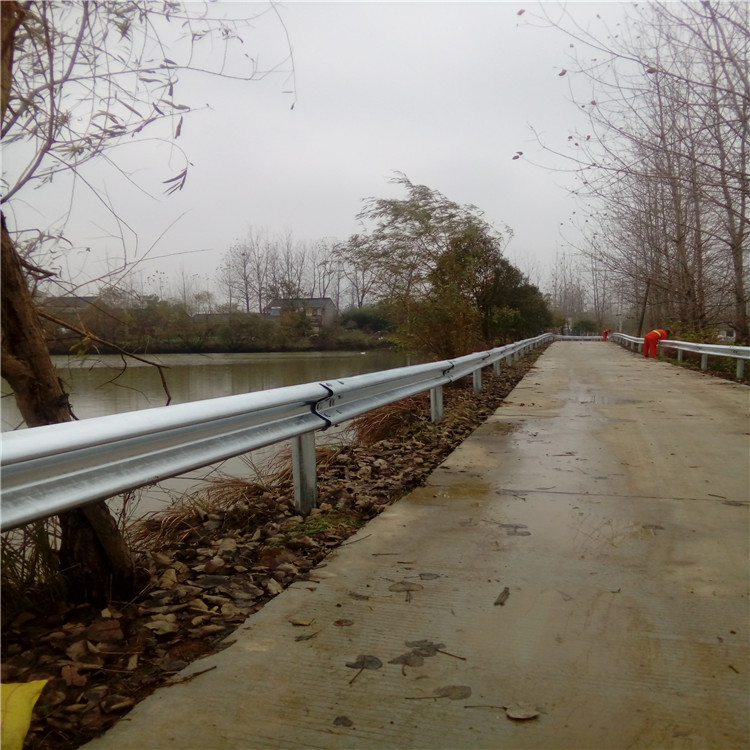 浙江公路護(hù)欄多少錢一米？